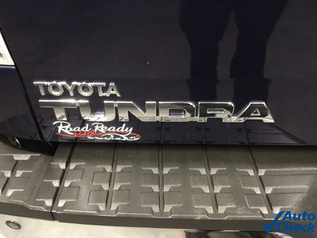 Used 2010 Blue Toyota Limited image 18