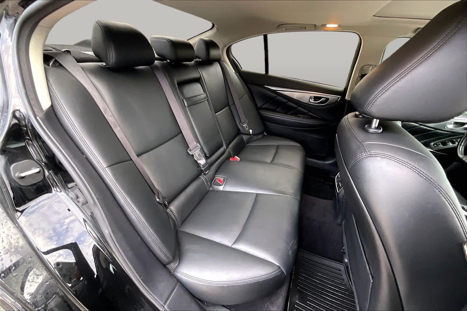 Used 2015 Black Obsidian INFINITI Premium image 18