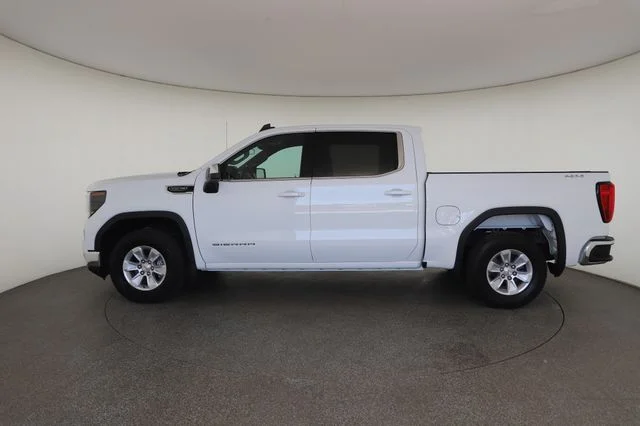 Used 2023 White GMC SLE image 9