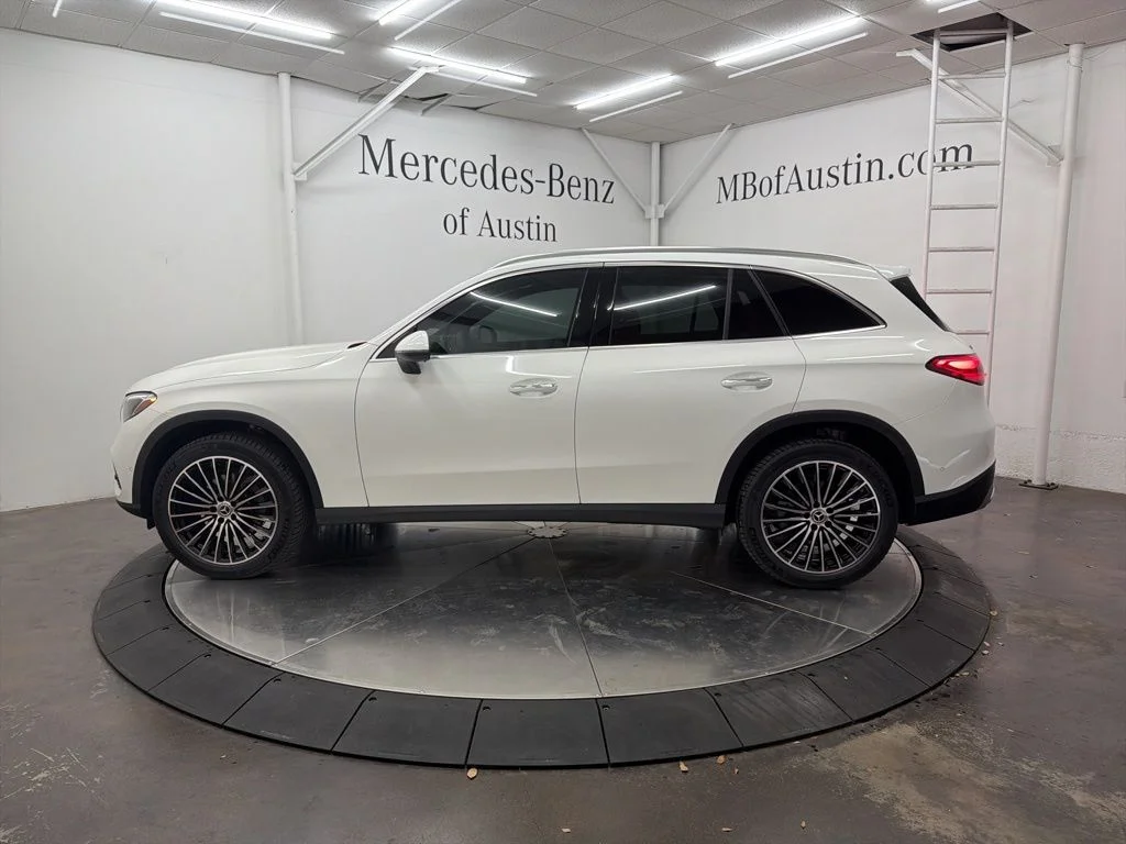 Used 2026 White Mercedes-Benz GLC 300 image 4