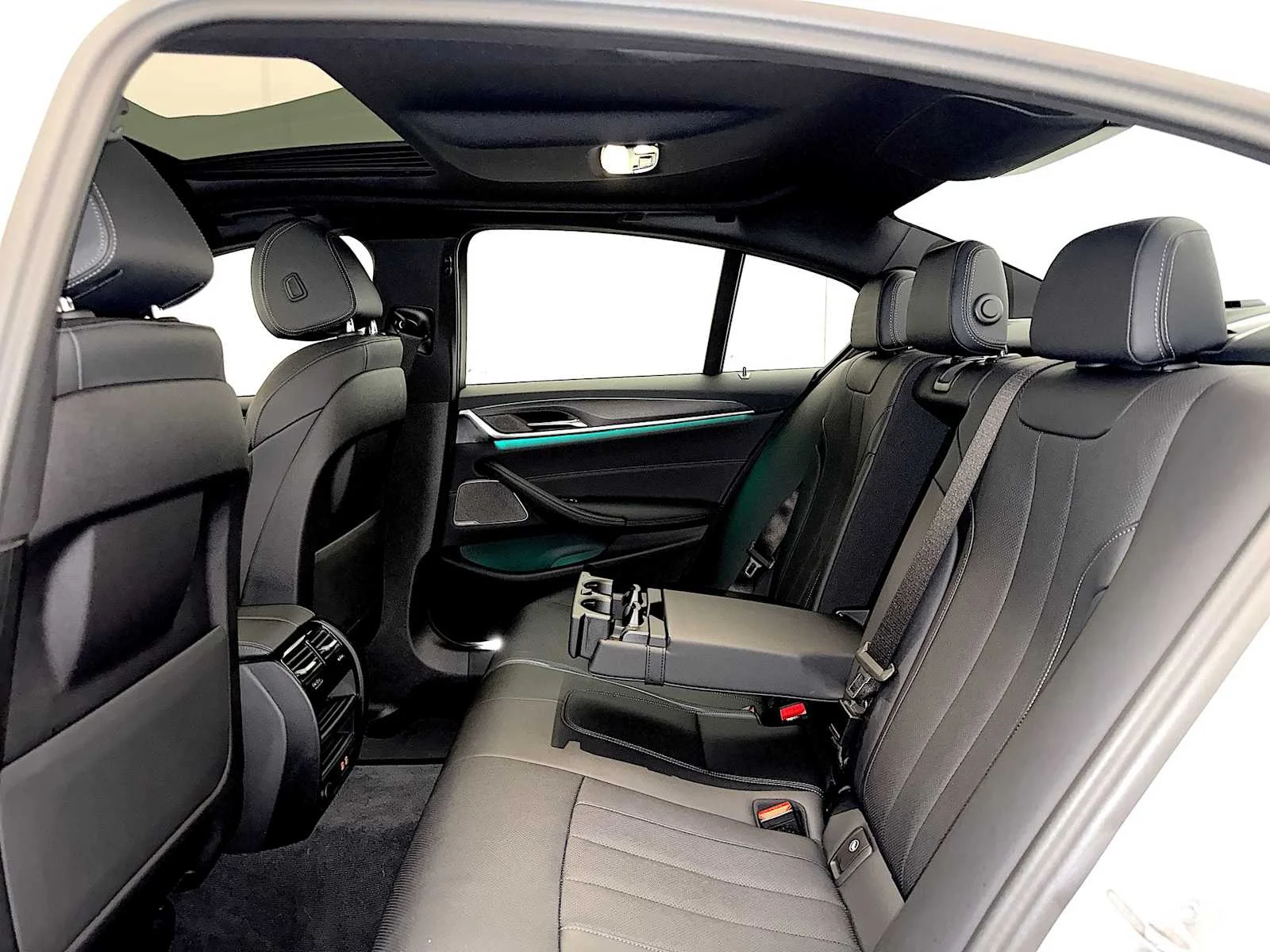 2023 BMW 5 Series 540i - Photo 21