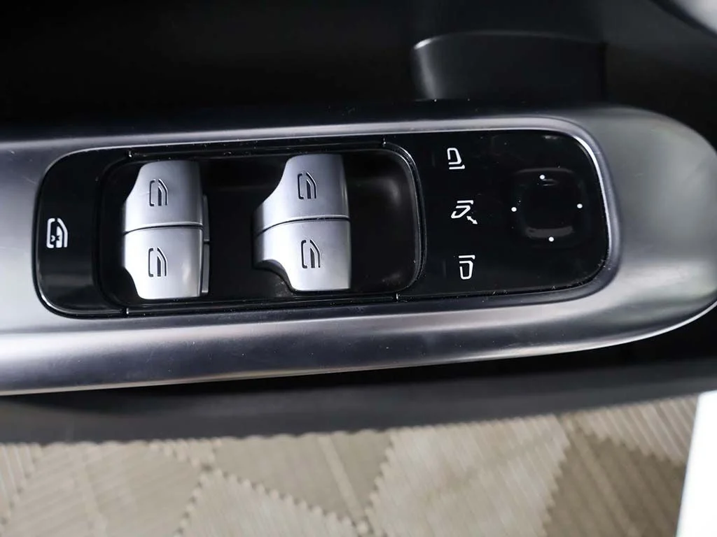 Used 2023 White Mercedes-Benz C 300 image 38