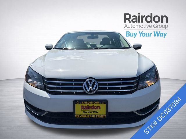 Used 2013 Candy White Volkswagen SEL image 2