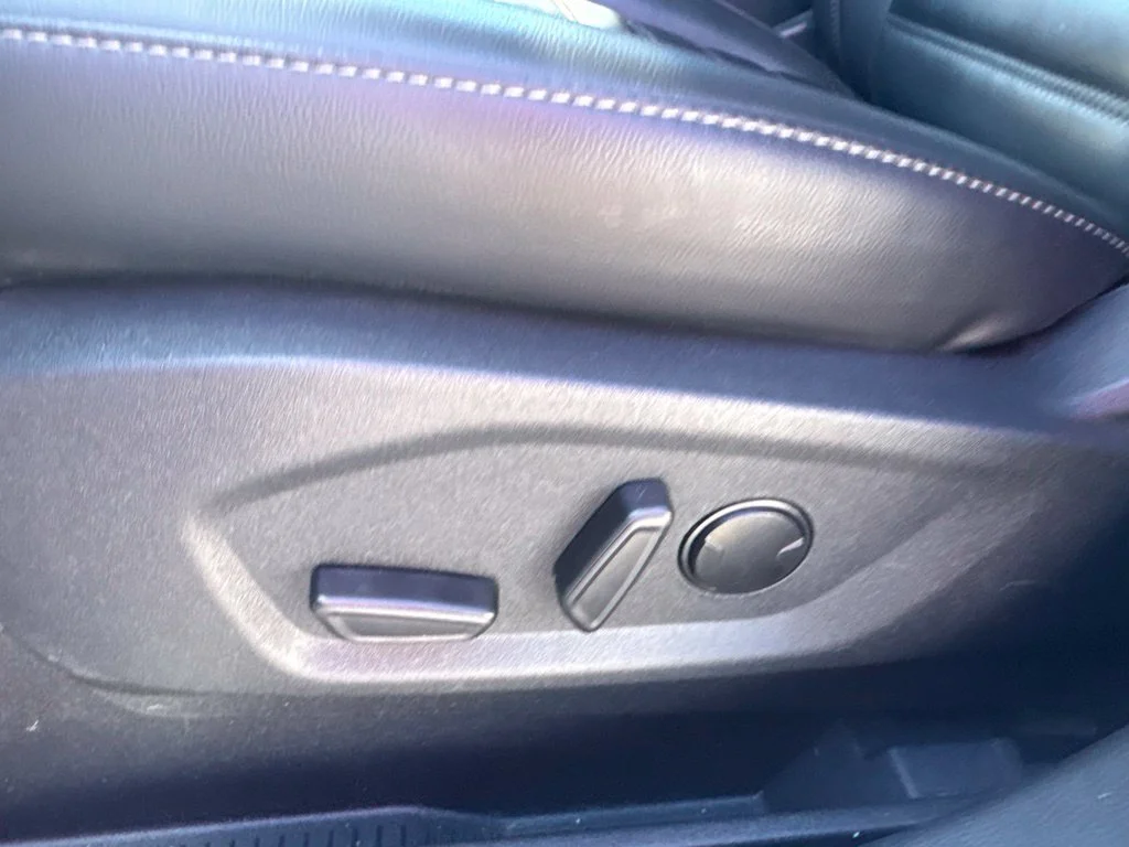 Certified Used 2024 Oxford White Ford SEL image 13