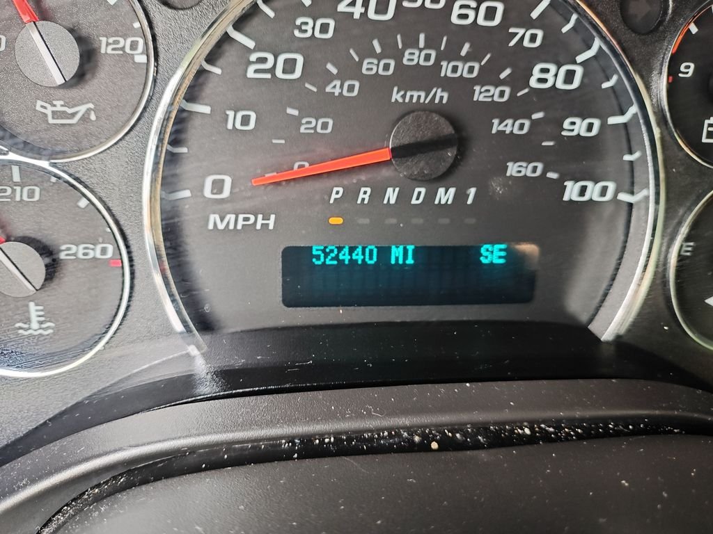 Used 2025 White Chevrolet LT image 19