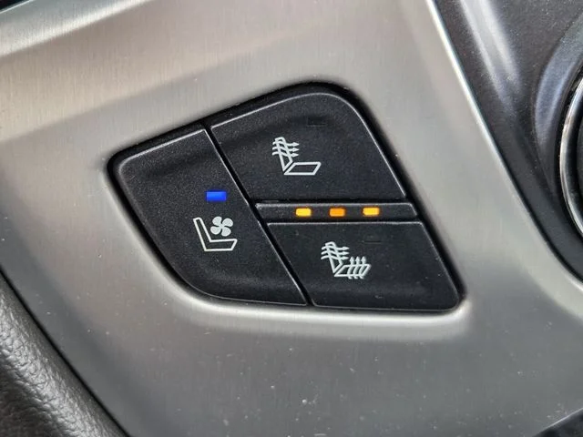 Used 2017 Silver GMC SLT image 21