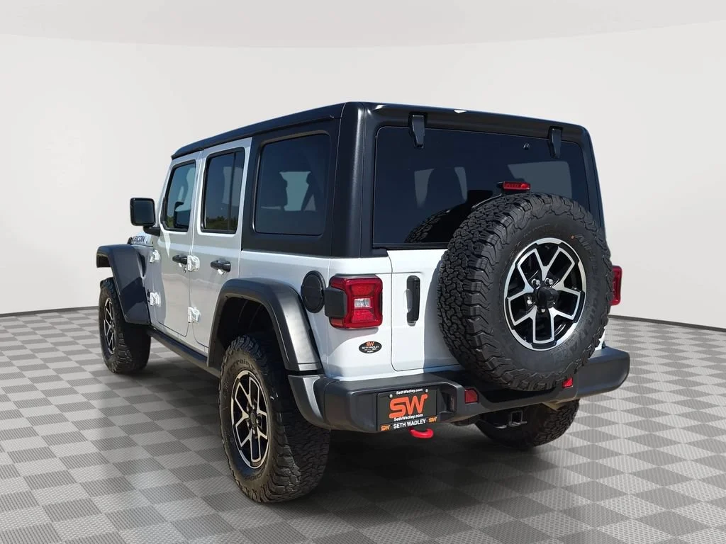Used 2024 Bright White Clearcoat Jeep Rubicon image 5