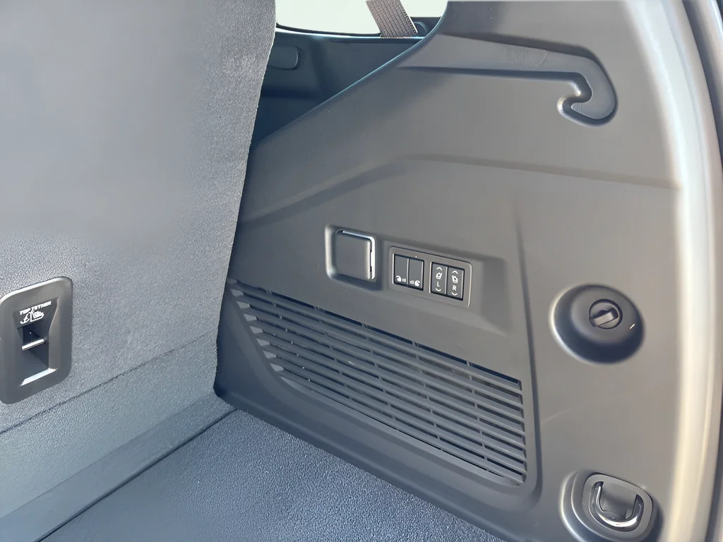 2026 GMC Yukon Elevation - Photo 8