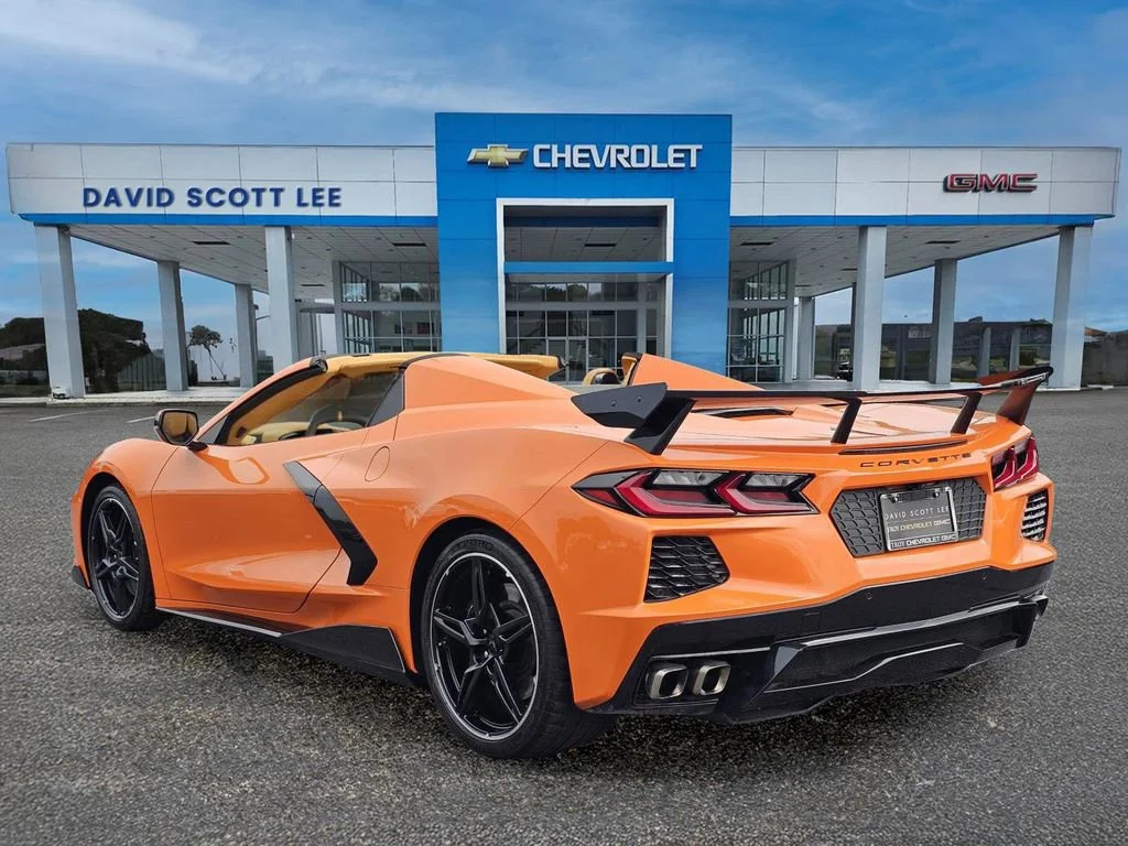 Used 2022 Amplify Orange Tintcoat Chevrolet 3LT image 11