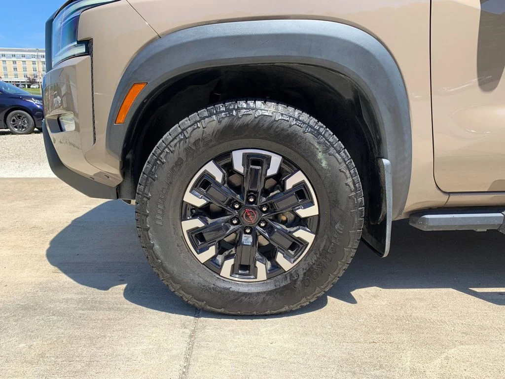 Used 2023  Nissan PRO-4X image 33