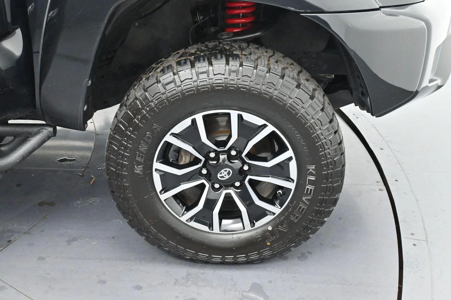 Used 2014 Black Toyota 4WD Double Cab V6 MT (Natl) image 29