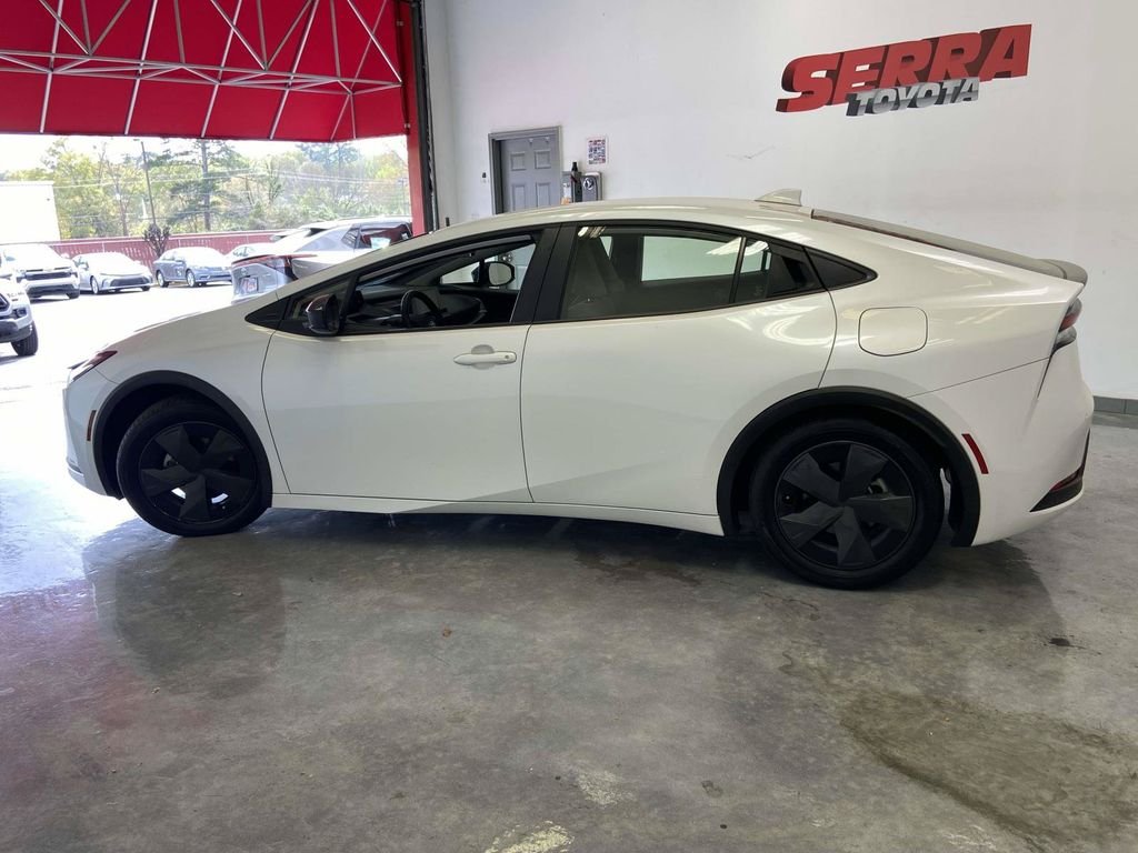 Used 2025 Beige Toyota LE image 6