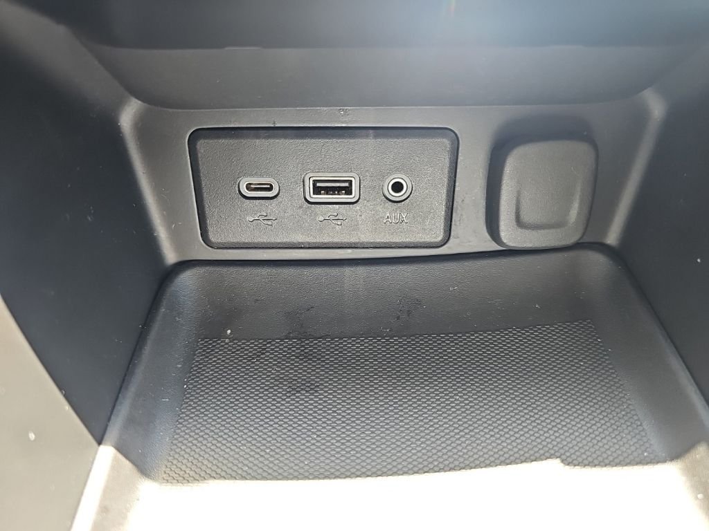 Used 2020 Gray GMC SLE image 20