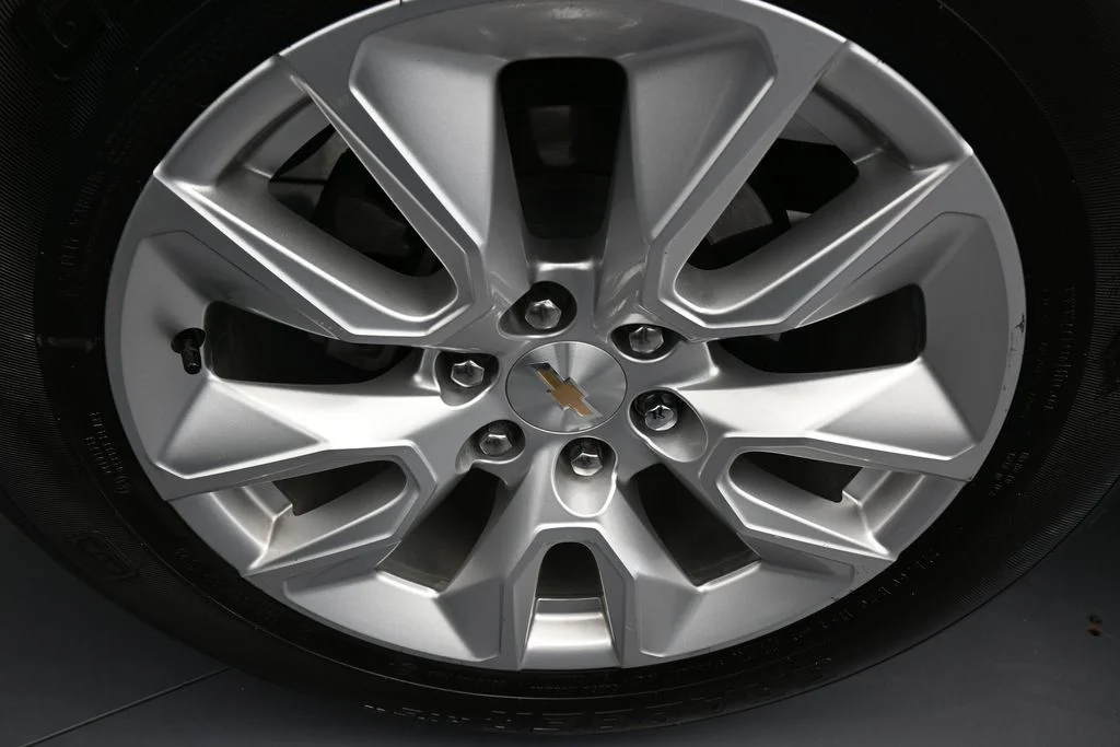 Used 2024 Slate Gray Metallic Chevrolet Custom image 44