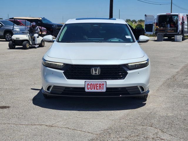 Used 2023 White Honda Touring image 2