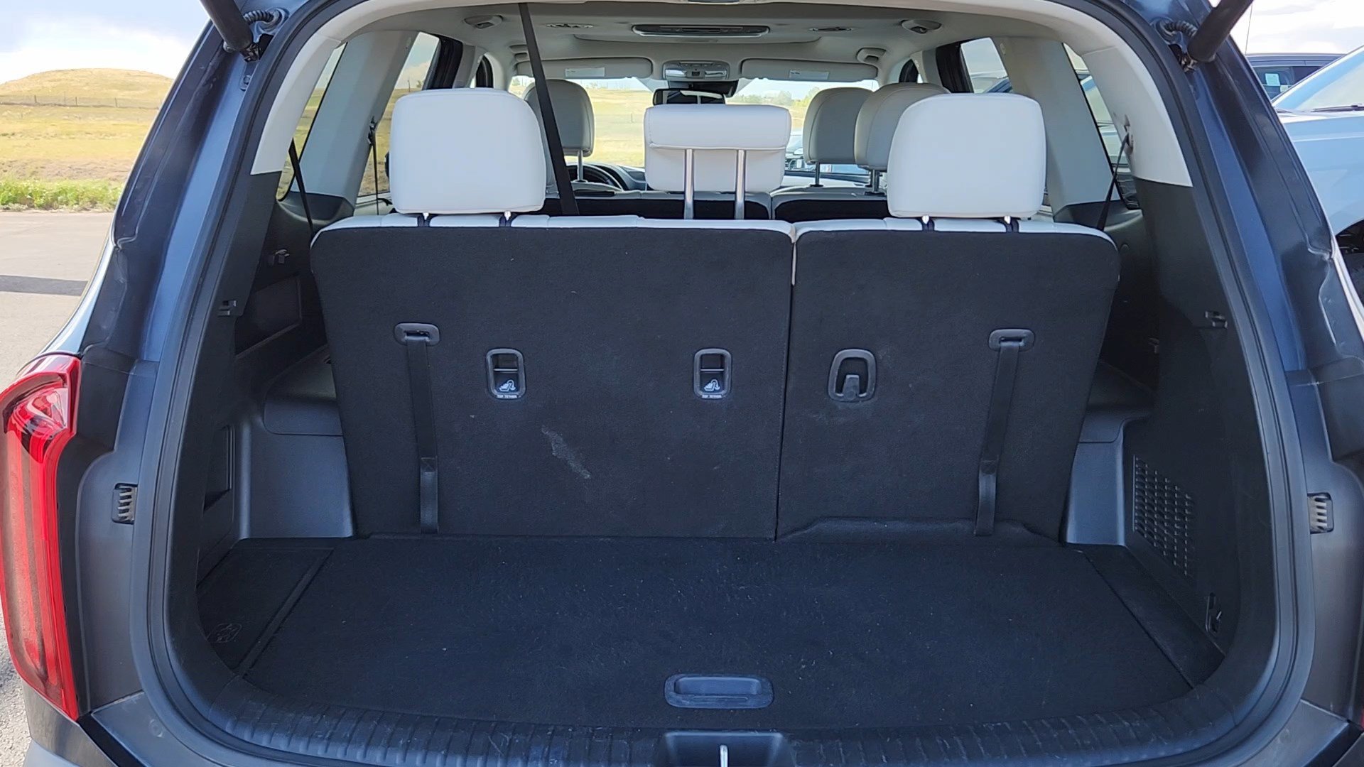 Certified Used 2022 Gravity Gray Kia EX image 21