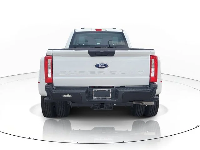 New 2026 Oxford White Ford XL image 6
