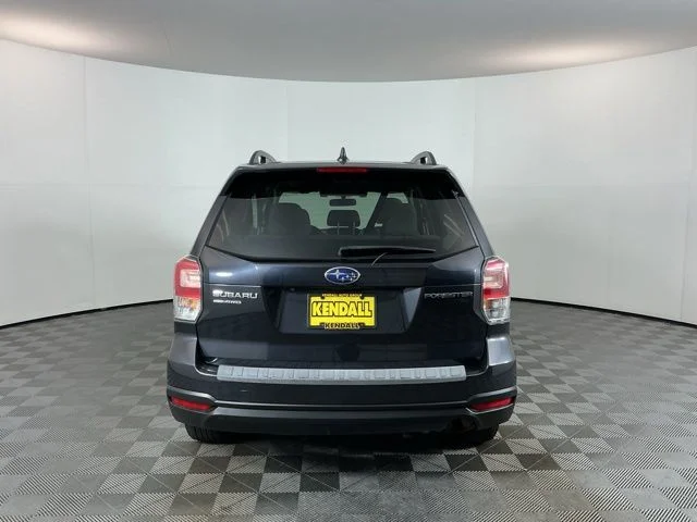 Used 2018 Gray Subaru 2.5i Premium image 6