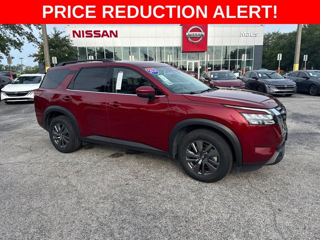 2024 Nissan Pathfinder SV