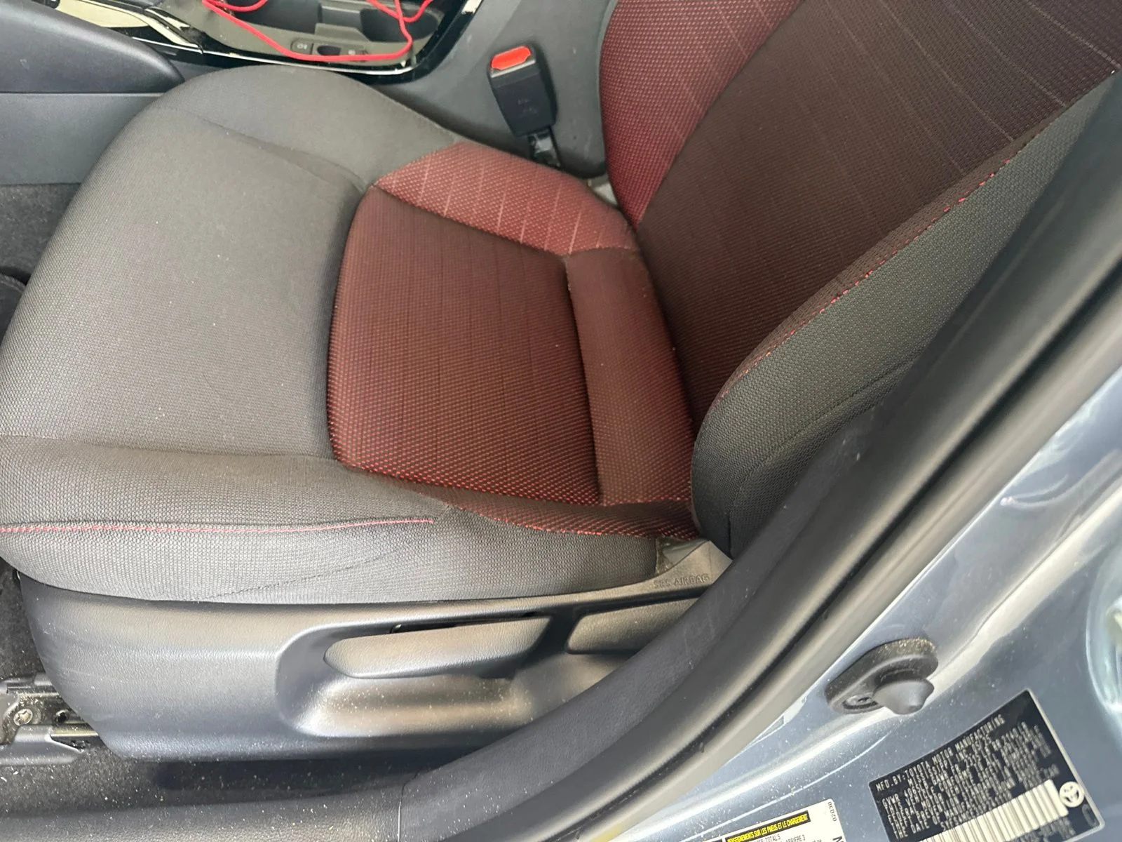 Used 2025  Toyota SE image 6