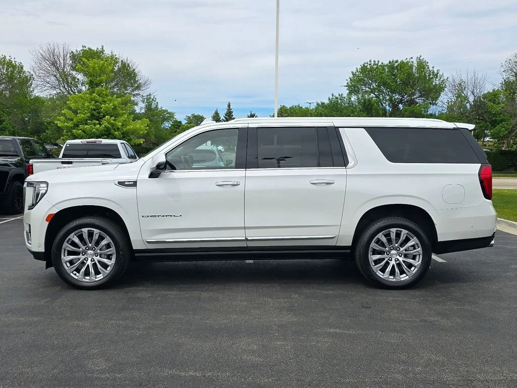 2023 GMC Yukon XL Denali - Photo 11