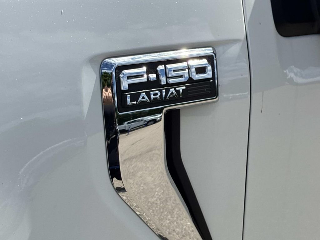 Used 2022 White Ford Lariat image 14