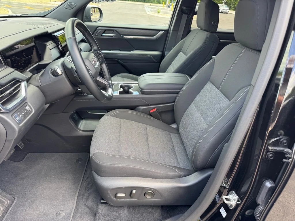 Used 2025 Black GMC Elevation image 7