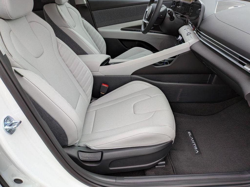 New 2026 White Hyundai Limited image 28