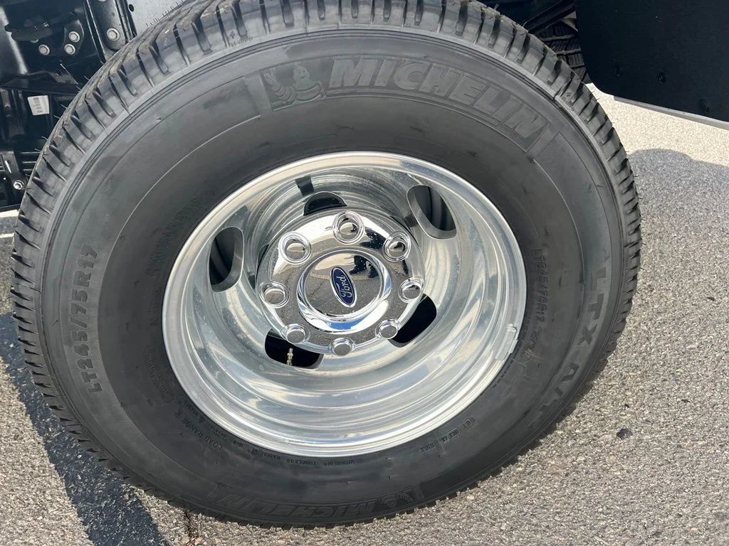 New 2026 Oxford White Ford F-350® XL image 31