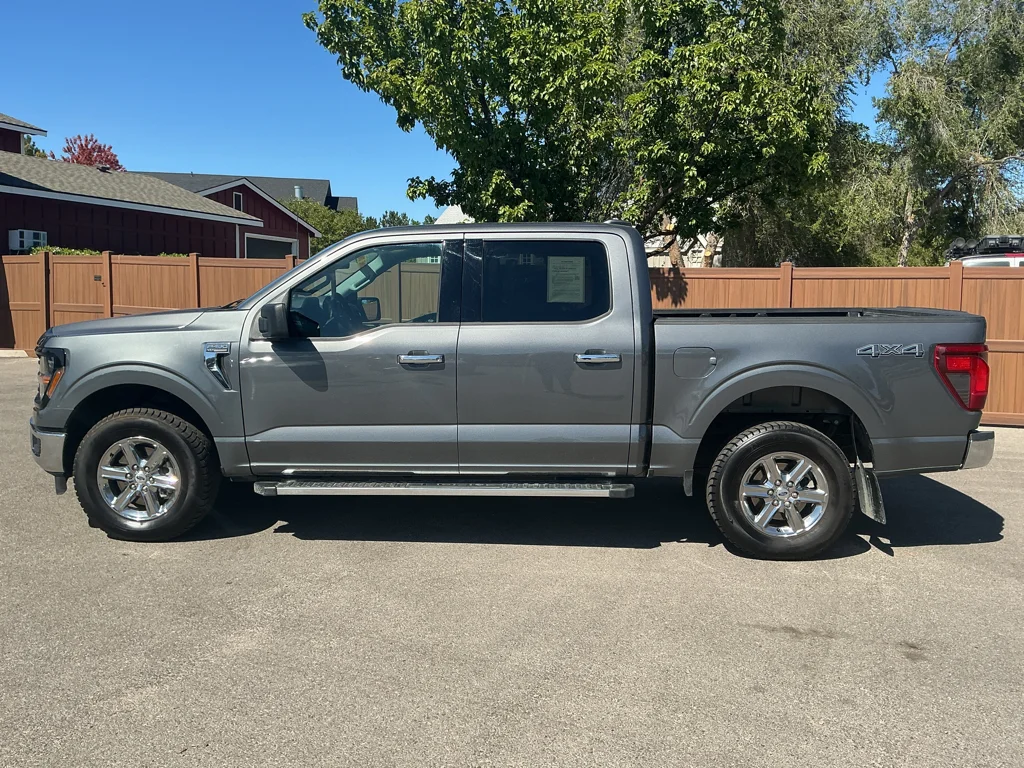 Used 2025 Carbonized Grey Metallic Ford XLT image 9