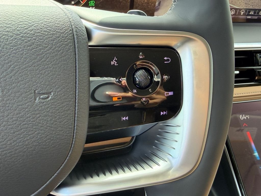 New 2027 RADIANT WHITE INFINITI Luxe 4WD image 26