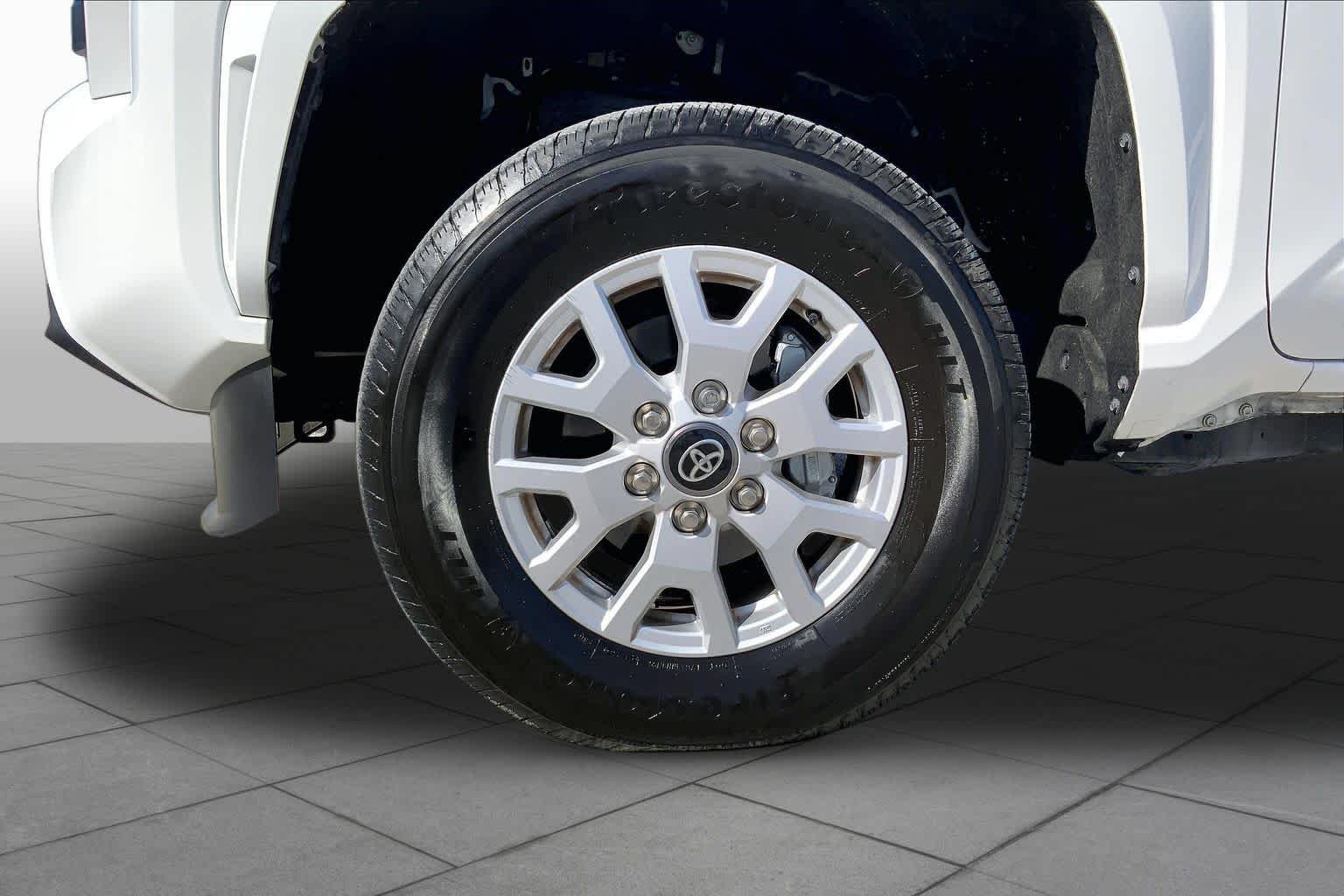 Used 2026 Ice Cap Toyota SR5 image 11