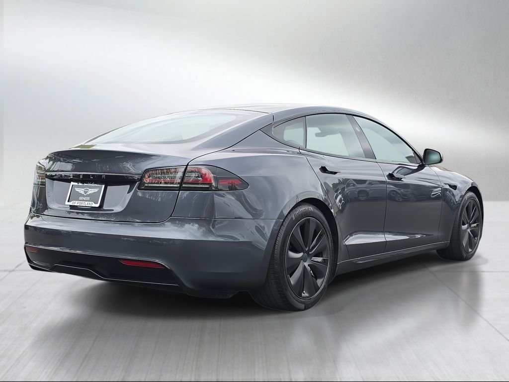 Used 2023 Stealth Gray Tesla  image 3