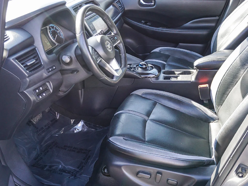 Used 2018 Gray Nissan SL image 18