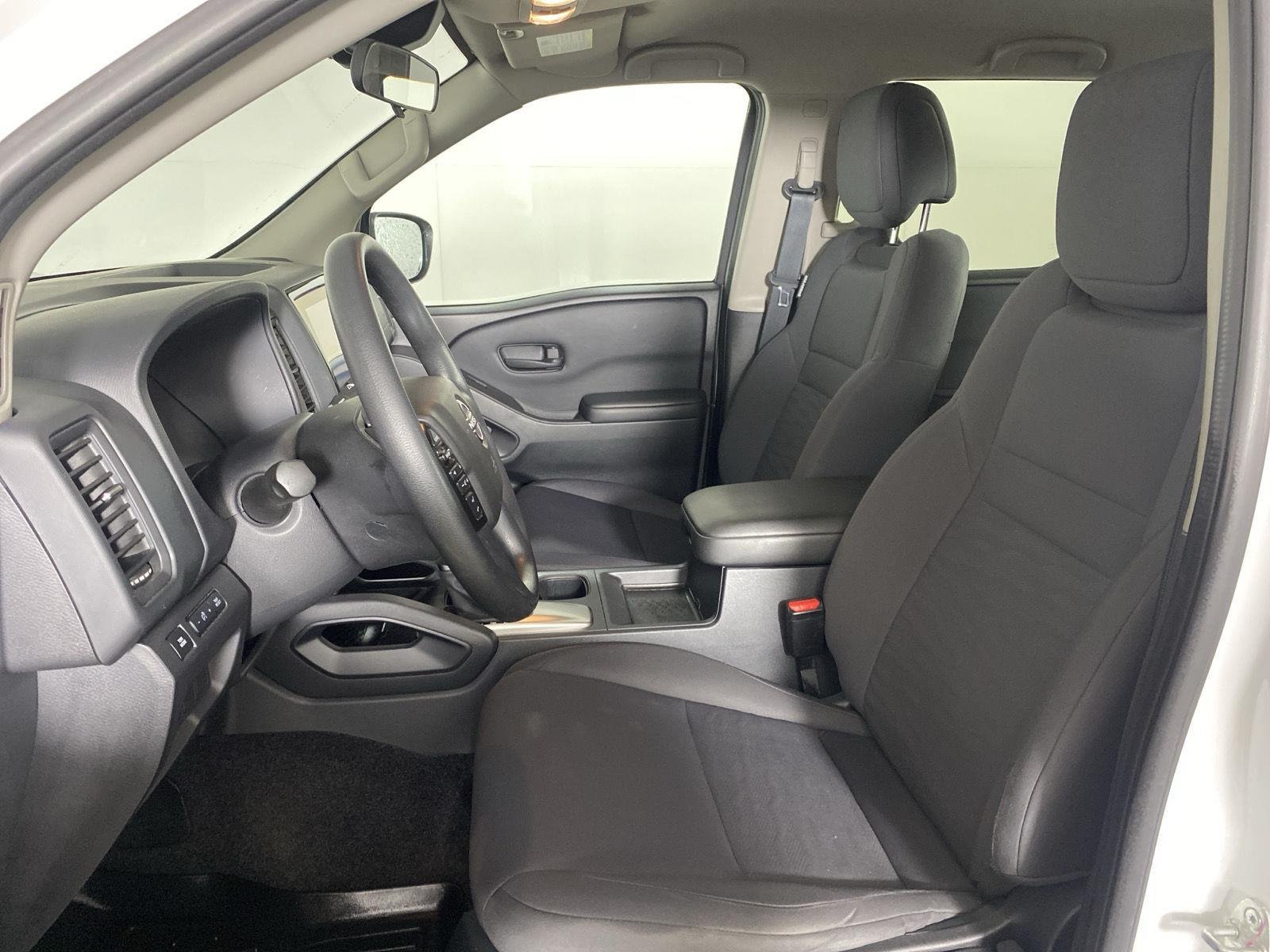 Used 2022 Glacier White Nissan S image 10