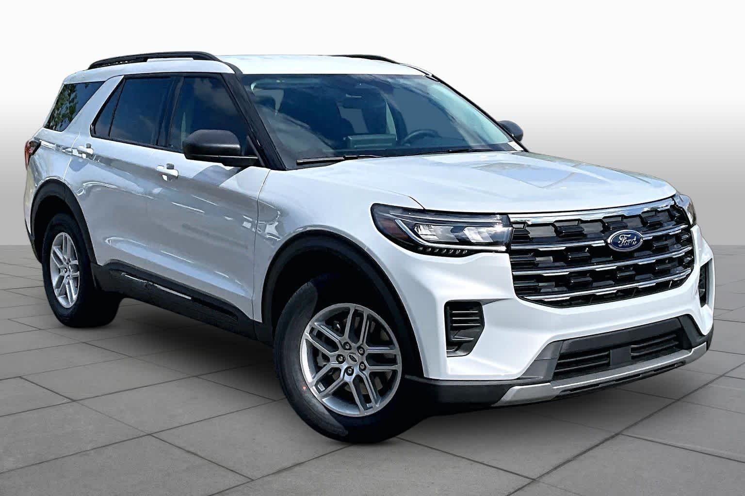 New 2026 Space White Metallic Ford Active image 2