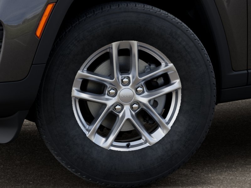 New 2025 Baltic Gray Metallic Clearcoat Jeep Laredo image 34