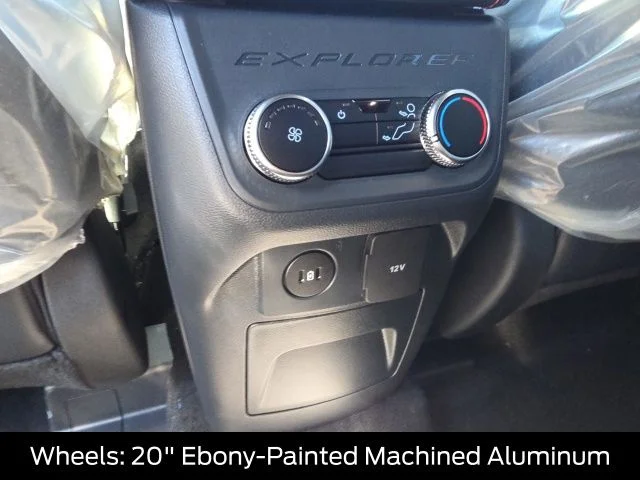 New 2026 Carbonized Gray Metallic Ford ST-Line image 36