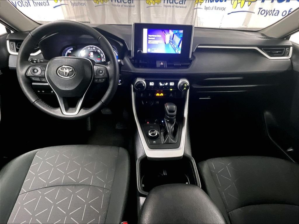 Used 2024 White Toyota XLE image 21