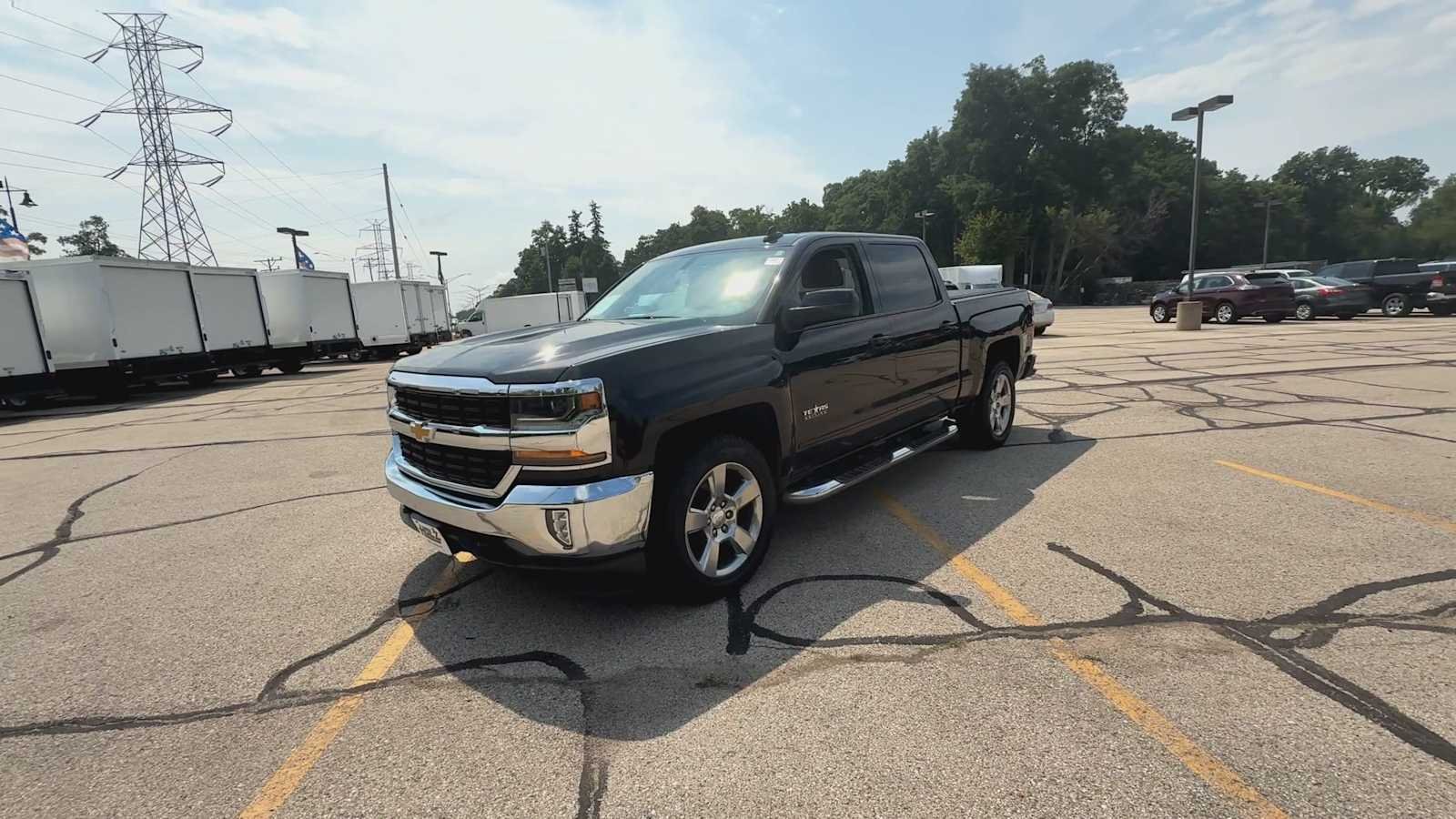 Used 2018 BLACK Chevrolet LT image 4