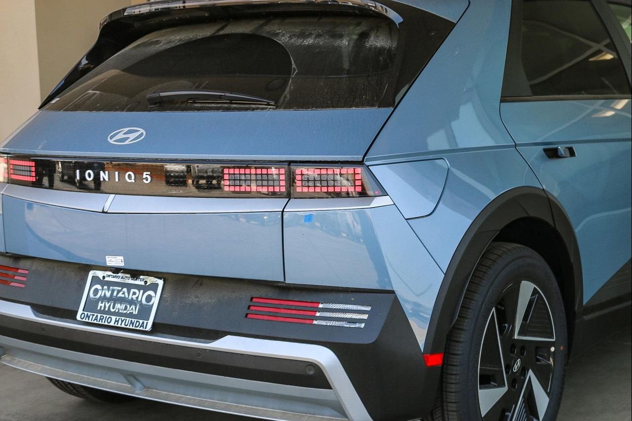 New 2026 Blue Hyundai SEL image 9