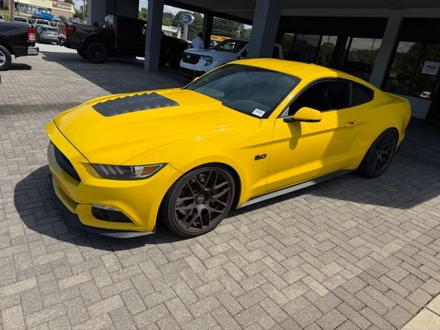 Used 2016 Yellow Ford GT Premium image 2