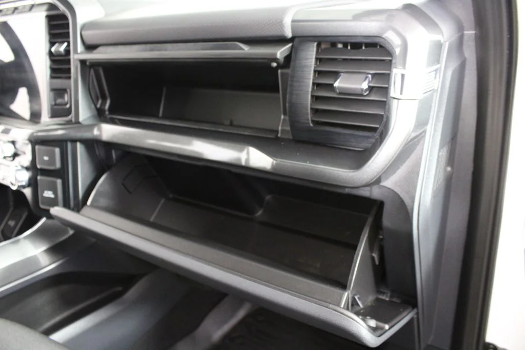 Used 2023 Oxford White Ford XLT image 16