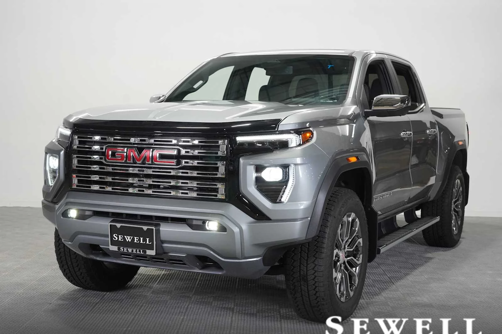 2026 GMC Canyon 4WD Denali Crew Cab Short Box's photo