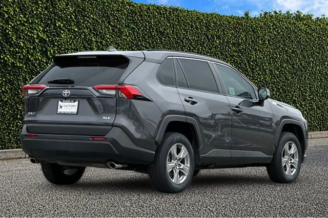 Used 2025 Gray Toyota XLE image 4