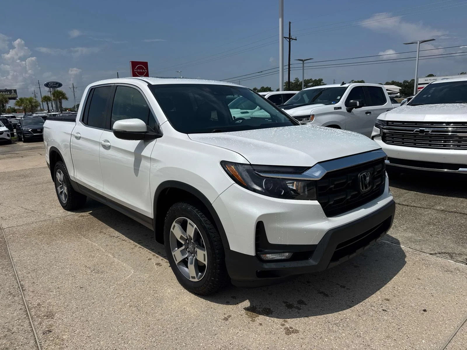 Used 2025 White Honda RTL AWD image 1