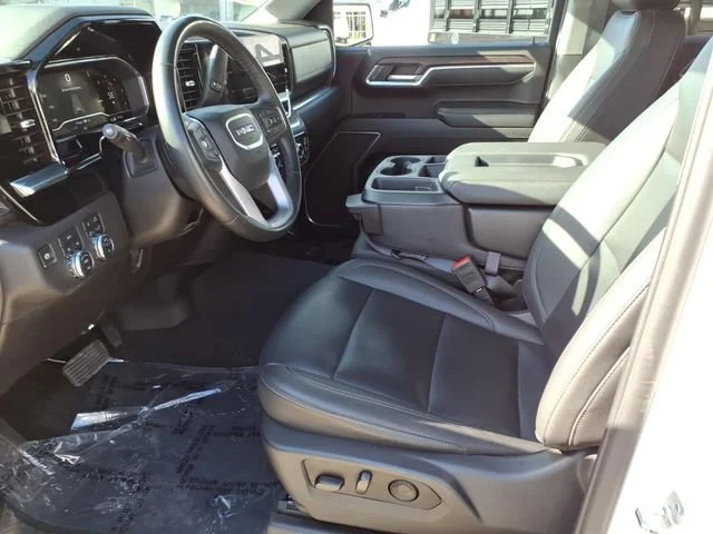 Used 2025 Summit White GMC SLT image 11