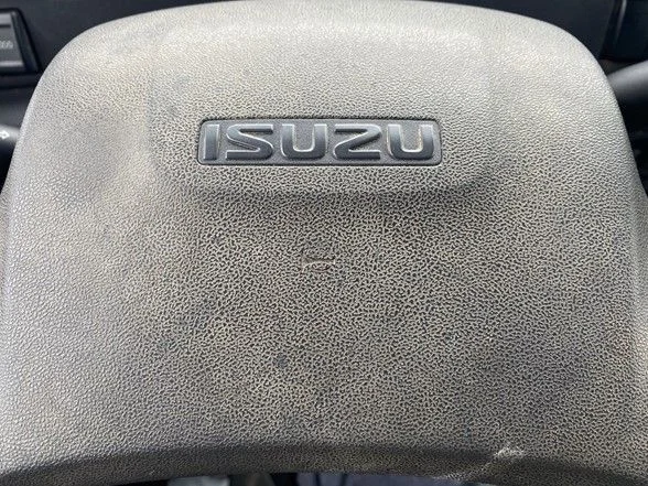 Used 2019 White Isuzu Dump Truck image 26