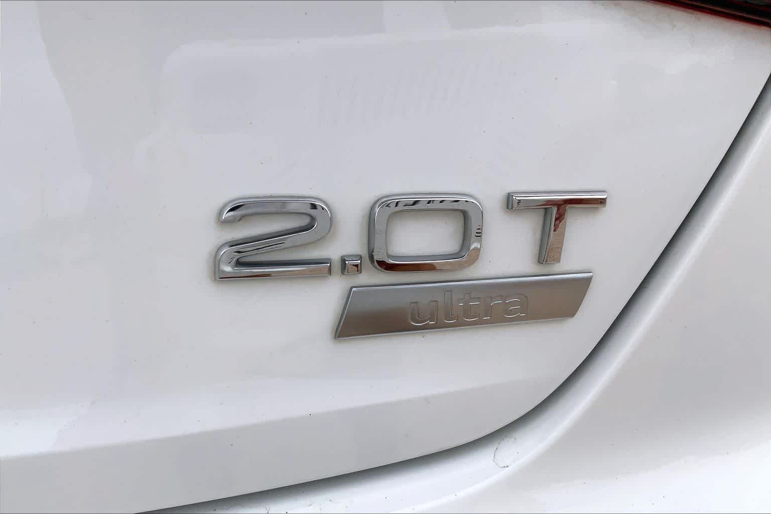 Used 2018 Glacier White Metallic Audi Premium image 21