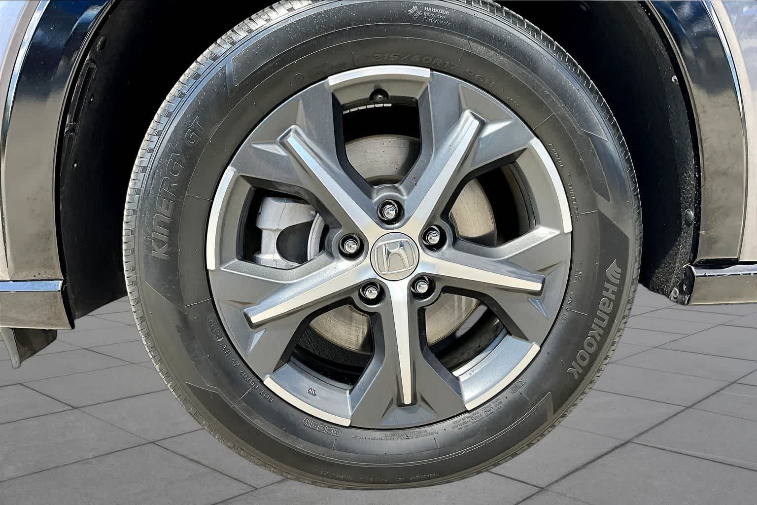 Used 2023 Modern Steel Metallic Honda EX-L image 11